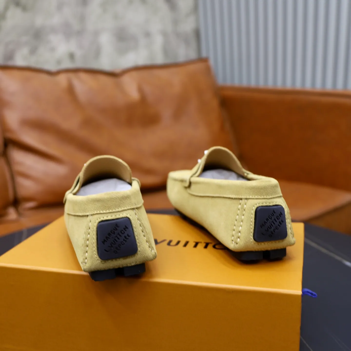 Ex-factory price: 480💰【LV】Louis Vuitton ⚠️High-end men’s driving and pedal series ⚠️38-44 (customized for 45) ⚠️All original cowhide leather! Thick and soft! Made entirely of calfskin lining! Rubber sheet anti-slip beanie sole! Three-dimensional package technology! Fashionable and classic! Handicrafts! Original high quality! Feel free to compare!